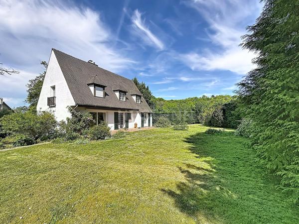 Maison Gouvieux, 180 M² Habitables , 6 chambres, jardin 1300m²