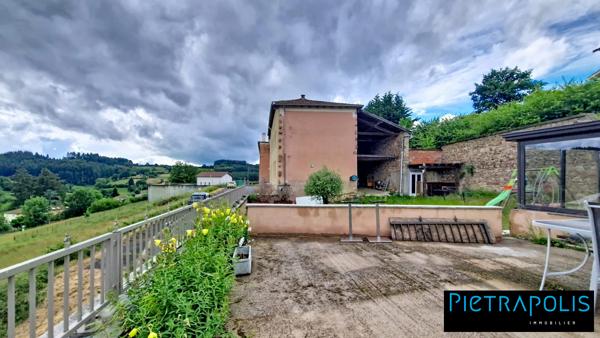 SAINT-IGNY-DE-VERS – Grande maison familiale de 4 chambres