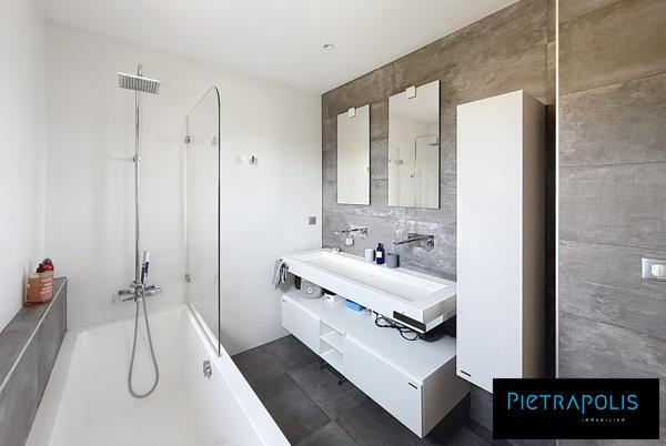 Trévoux - Maison familiale - 164m2 - Piscine chauffée - Terrain de 854m2