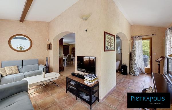 Trévoux - Maison familiale - 164m2 - Piscine chauffée - Terrain de 854m2