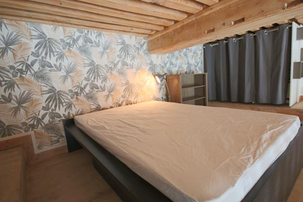 T1 meublé avec spacieuse mezzanine au coeur de Lyon- Dispo 10/09 !
