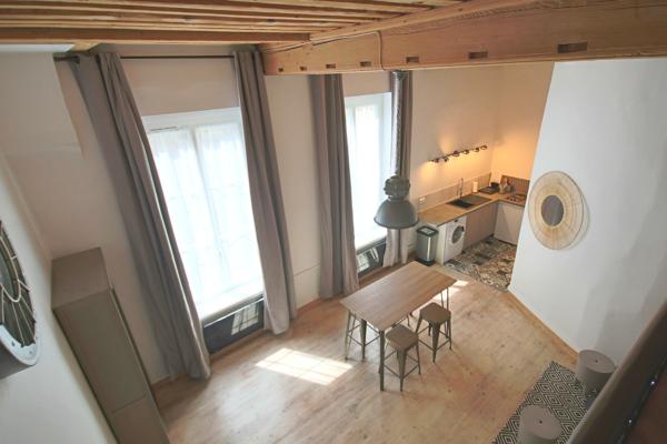 T1 meublé avec spacieuse mezzanine au coeur de Lyon- Dispo 10/09 !