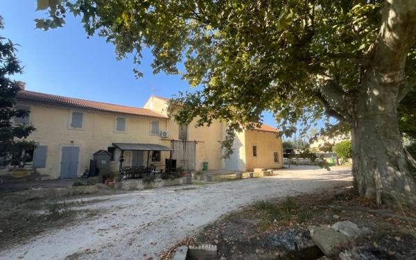 Maison à vendre    6 pièces • 164 m2 Montfavet - Avignon
