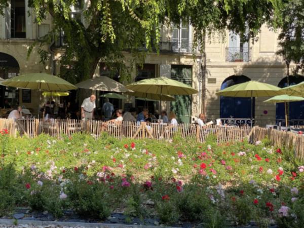 À vendre: Ensemble immobilier rare sur la Prestigieuse Place de la Canourgue ….