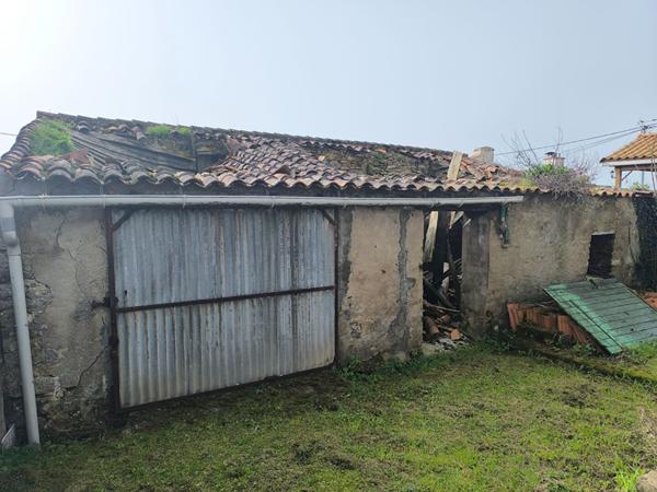 Amoureux de la pierre et de l'ancien, ce bien est fait pour vous !