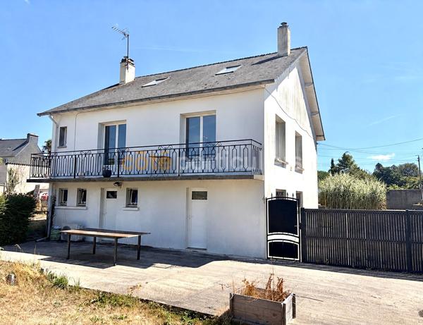 Vente
                Maison125 m² - 5 Pièces -
                    VALOGNES (50700)