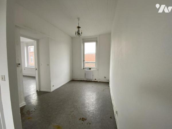 A VENDRE IMMEUBLE D HABITATION ET DE COMMERCE SUR ROUBAIX