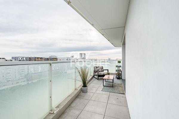 APPARTEMENT 4 PIECES AVEC 30m2 de terrasse et parking