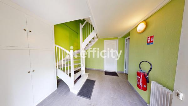 Maison
         5 pièces
        - 143 m² Exclusivité 269 000 € *
