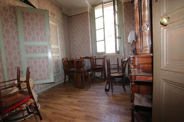 Hôtel particulier agrémenté de 2 pavillons sur 2735m2