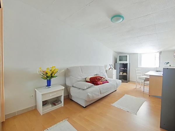 Maison Ouveillan 3 pièce(s) 90 m2