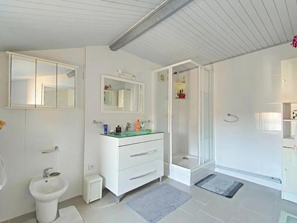 Maison Ouveillan 3 pièce(s) 90 m2