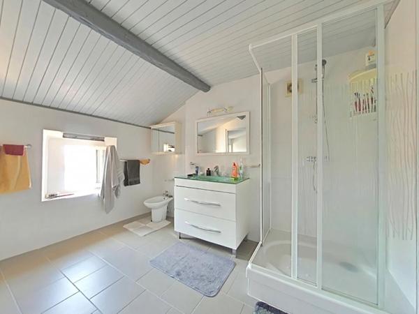 Maison Ouveillan 3 pièce(s) 90 m2