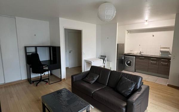 Appartement à louer    2 pièces • 48 m2 Asnières-sur-Seine