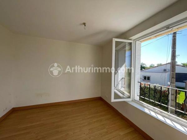 Vente Maison 8 pièces 270 m2 à Técou