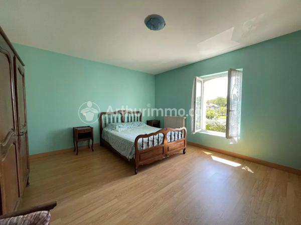 Vente Maison 8 pièces 270 m2 à Técou