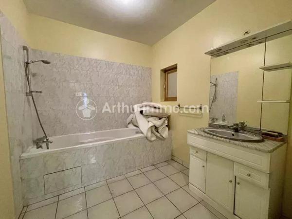 Vente Maison 8 pièces 270 m2 à Técou