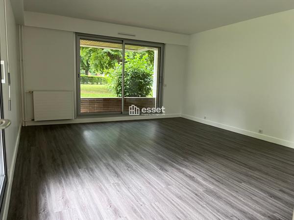 Location Studio 40 m² - Versailles 78000