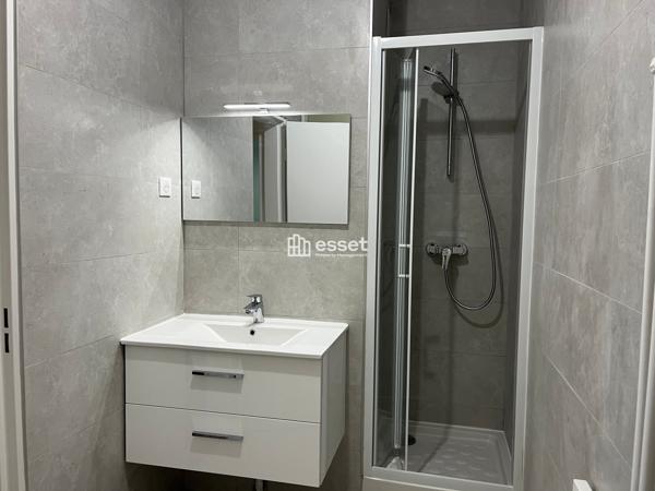 Location Studio 40 m² - Versailles 78000
