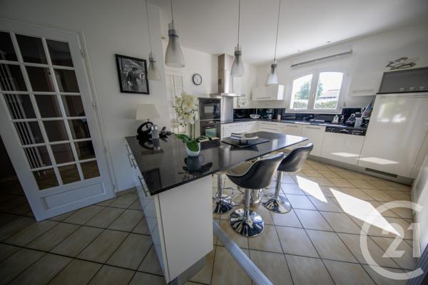 Maison à vendre  6 pièces - 129,79 m2 ST MEDARD EN JALLES - 33