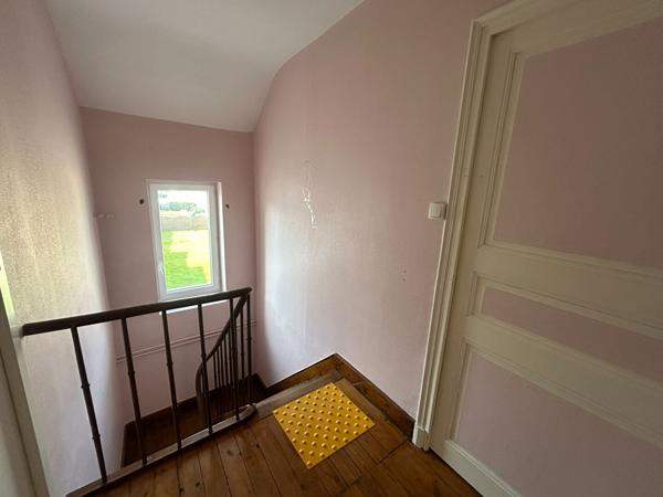 Jolie maison de ville avec 4 chambres et jardin au coeur de Cérans-Foulletourte