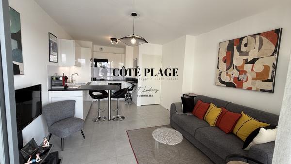 Royan (17200) Royan appartement T2 + terrasse au prix de + parking au prix de 265.000€ HAI