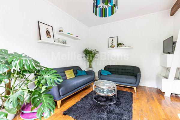 MAISON FAMILIALE DE VILLE AVEC CACHET ANCIEN - 90 M² ENVIRON (110 AU SOL) - 4 CHAMBRES - TERRAIN 120 M² ENVIRON - TERRASSE - JARDINET -  PARKING