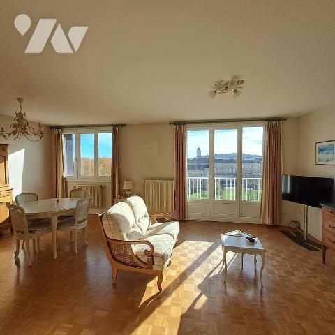 APPARTEMENT AVEC GARAGE ET CAVE