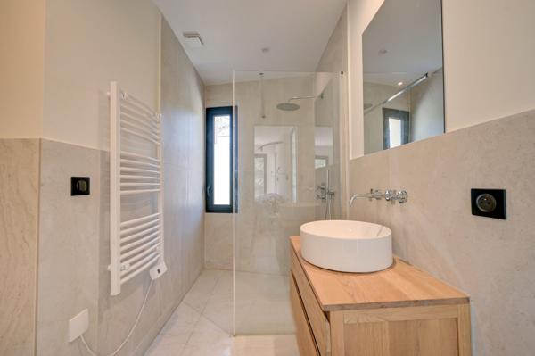 Vente Maison de luxe Aix-en-Provence 5 Pièces 166 m²