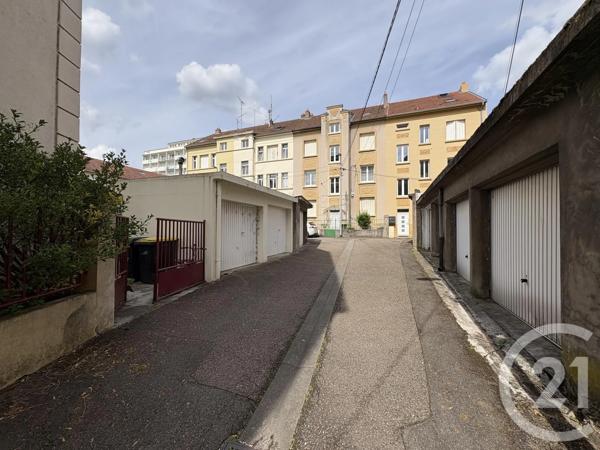 Immeuble à vendre  199 m 2   MONTIGNY LES METZ  - 57
