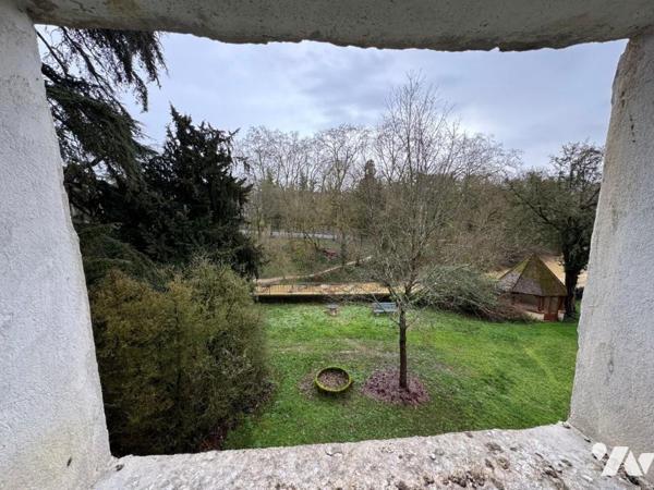 COEUR DE NERAC, IMMEUBLE DE 180M² 