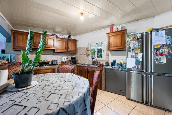 Maison à vendre 4 pièces SAINT GILLES LES BAINS (974)