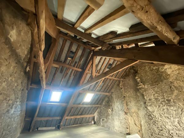 A vendre immeuble de caractère en plein centre-ville de Dinan. Opportunité d'investissement rare !