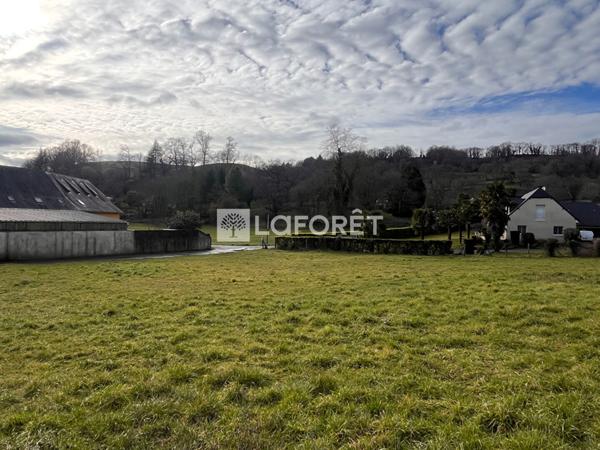 Achat terrain près de LOURDES - 831 m² - 81 900 €