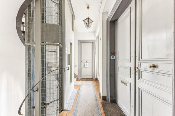 Vente Appartement de luxe Paris 7 4 Pièces 79 m²