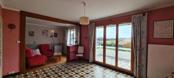Maison Gorges 4 P . 3 Chs . 84.1 M² . T 719 M² . Balcon . Garage . Sous sol