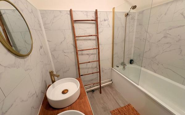 Appartement à vendre    3 pièces • 65 m2 Saint-Aignan