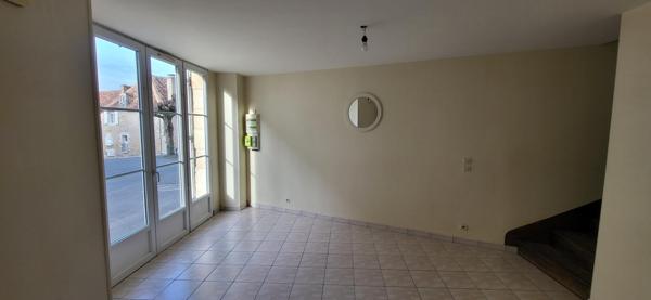 Bel immeuble 2 logements pour locatif