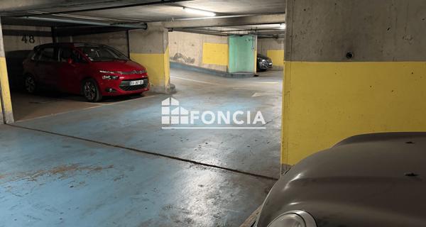 À vendre Parking 14 m² - Paris 75010