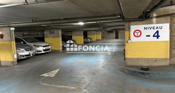 À vendre Parking 14 m² - Paris 75010