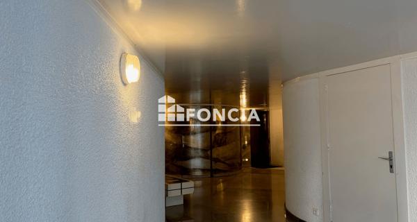 À vendre Parking 14 m² - Paris 75010