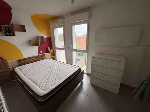 Appartement à louer 700 € CC Villenave-d'Ornon 1 pièce 33 m² DPE C
