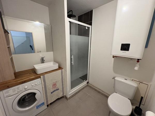 Appartement à louer 700 € CC Villenave-d'Ornon 1 pièce 33 m² DPE C