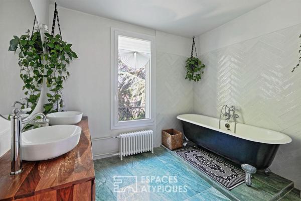 La meulière rénovée avec sa véranda et un jardin sans vis-à-vis