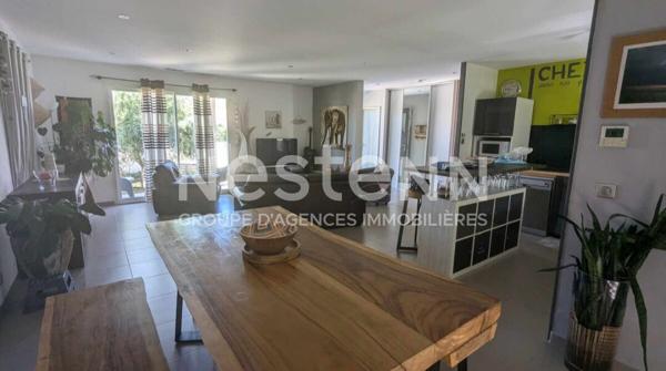 Maison plain pied avec piscine 4 pièce(s) 101 m2