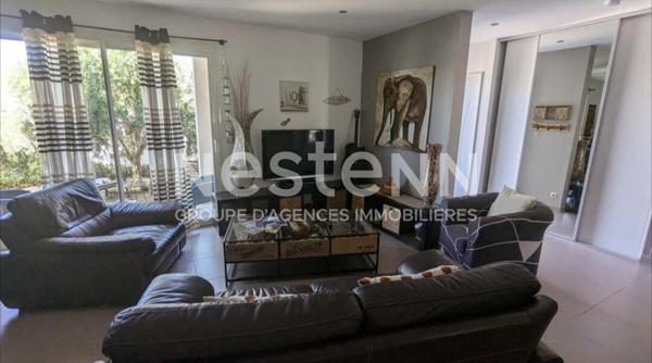 Maison plain pied avec piscine 4 pièce(s) 101 m2