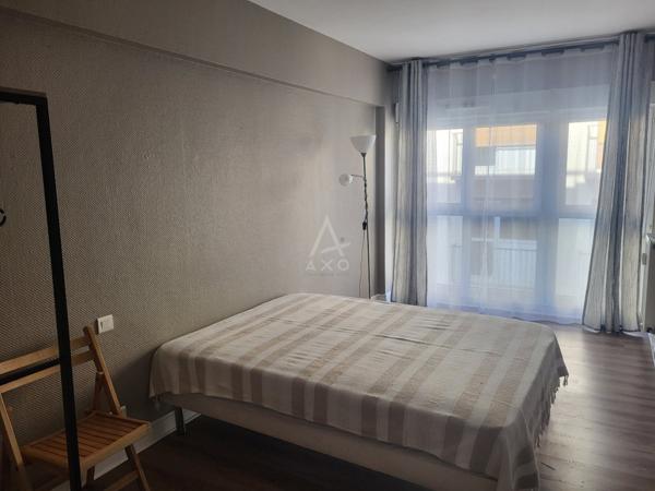 EPERNAY-HYPER CENTRE : APPARTEMENT LOUE EN MEUBLE de 94,20 m² avec CELLIER PRIVATIF