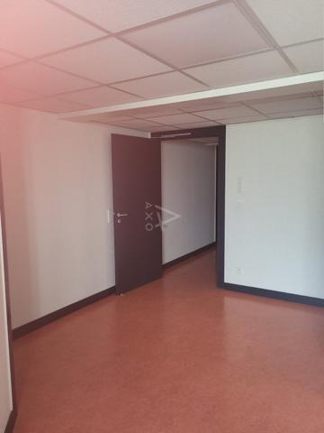 EPERNAY-HYPER CENTRE : APPARTEMENT LOUE EN MEUBLE de 94,20 m² avec CELLIER PRIVATIF