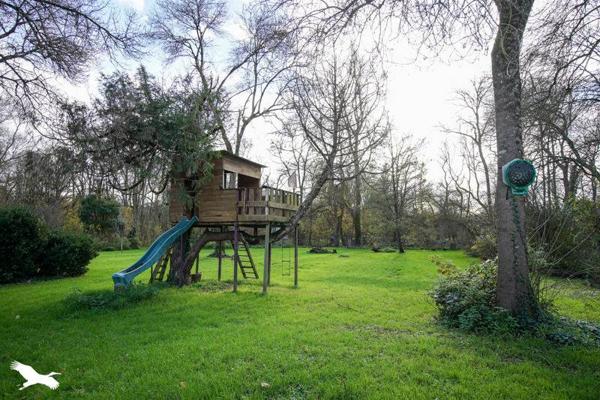 Maison à vendre |                                       Veigné |                                        8 pièces  |  240 m²