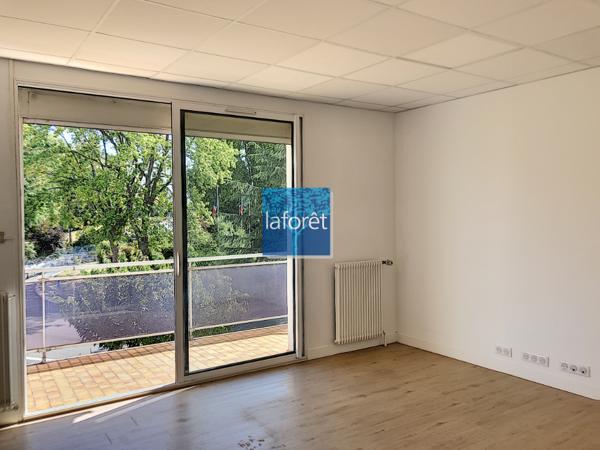 Location bureau près de Brétigny-sur-Orge - 110 m² - 2 050 € par mois